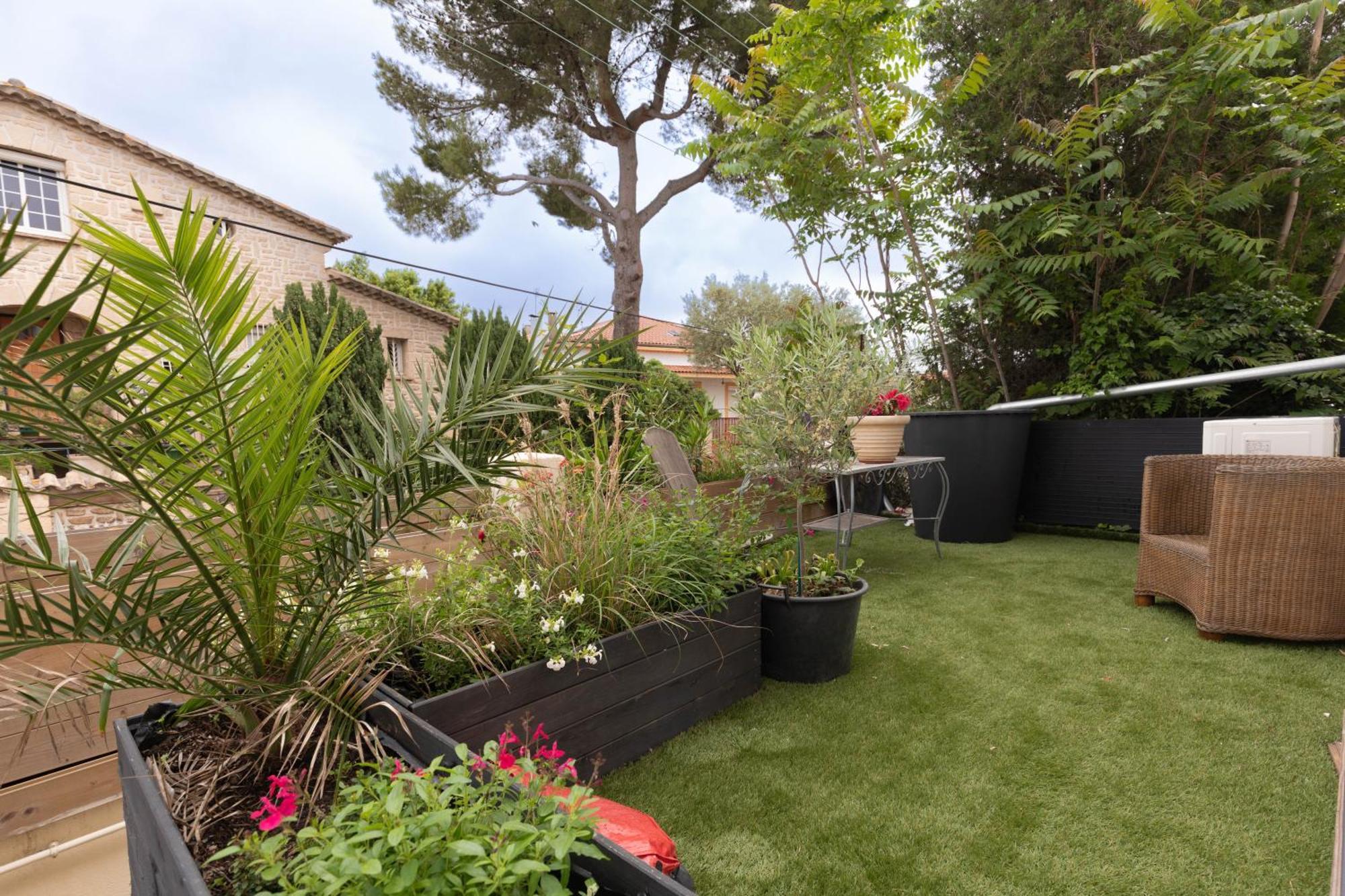 Les Arenes Wi-Fi Climatisation Jardin Netflix 10 Mn Coeur De Ville Beziers Ngoại thất bức ảnh